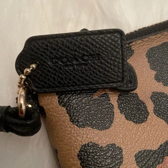 Sacred Heart Cheetah Wristlet - Picture 3 of 5